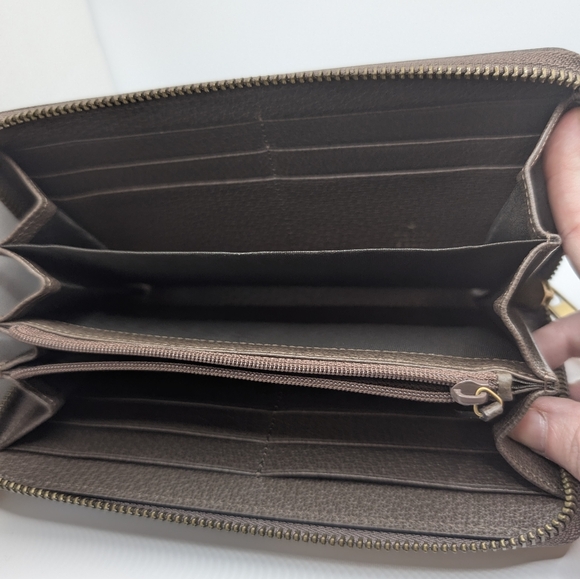 GG Supremw Gucci x Disney Donald Duck Continental Wallet W Certificate Of Auth. - Picture 8 of 16